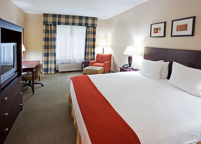 Holiday Inn Express & Suites Freeport By Ihg