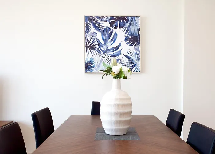 Pet Friendly hotel: Kula North Sydney