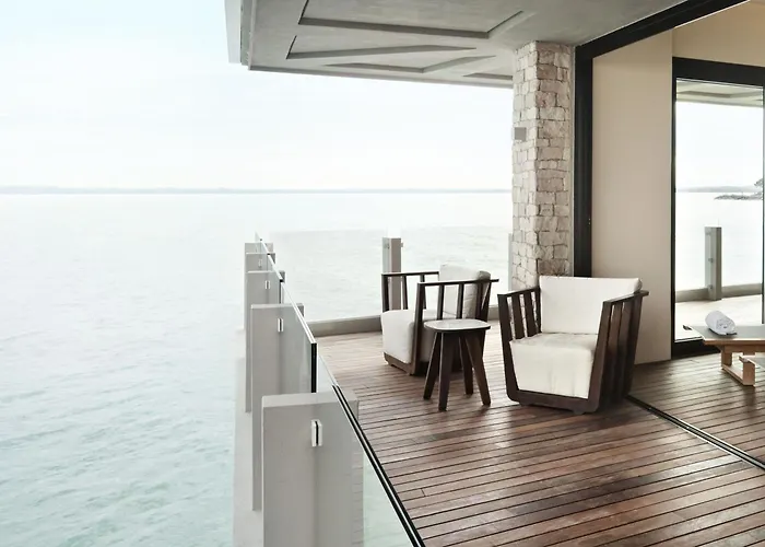 Pet Friendly hotel: Grand Hotel Terme Sirmione