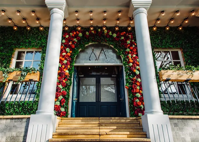 In Luxury hotels Saint Pauls House