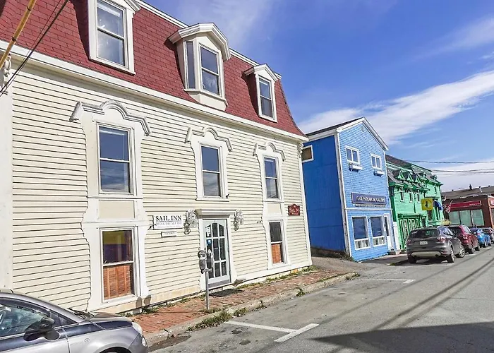 Sail Inn Lunenburg