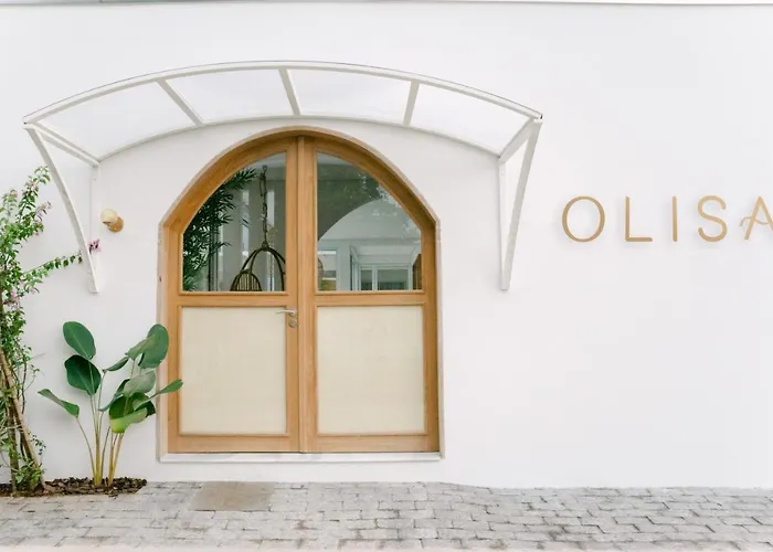  Olisa Boutique