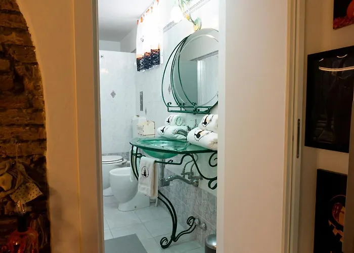 Le Streghe Rooms E Art,Centralissimo Con Garage Su Richiesta