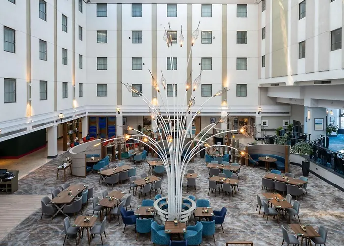 Hotel with pool: Leonardo Royal Hotel Brighton Waterfront