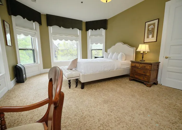 The Inn On Ferry Street