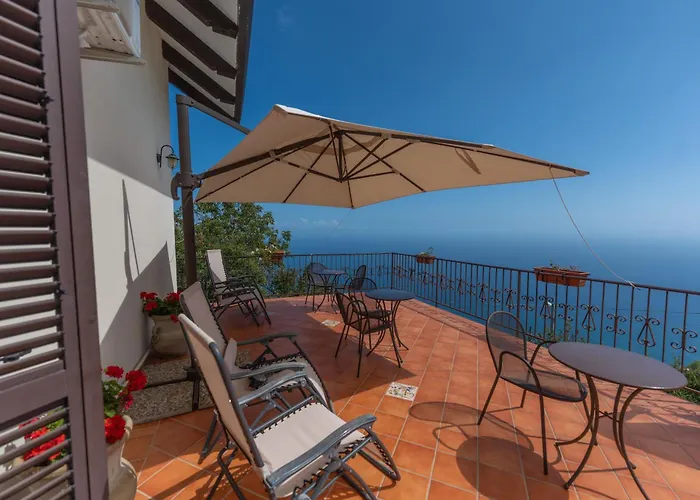 Villa con piscina: Nido Degli Dei