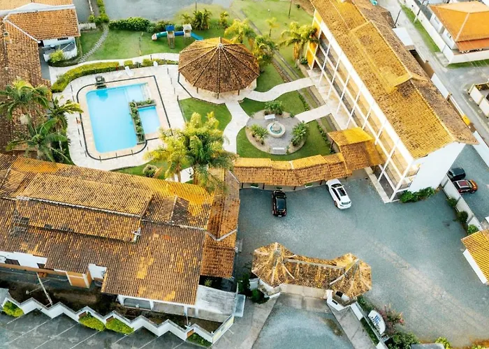 Hotel com piscina: Bartholo Plaza Hotel Santa Catarina