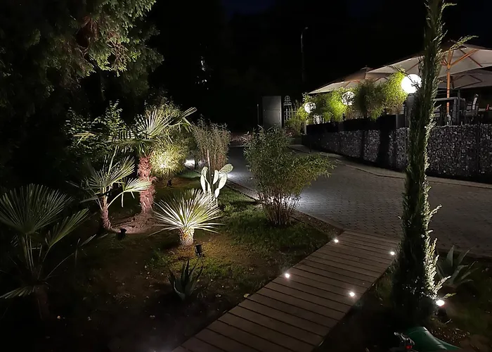 Villa Les Erables Restaurant Linea