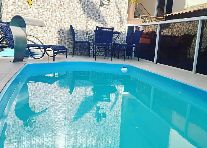 Hotel com piscina: Pousada Castro