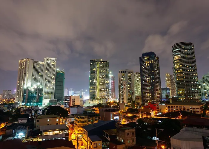 Hotel near College: Nest Nano Suites Poblacion - Makati