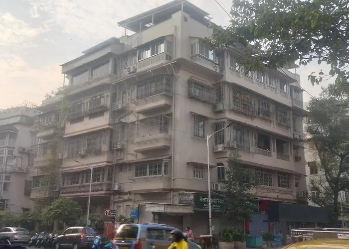 Bed And Breakfast At Colaba