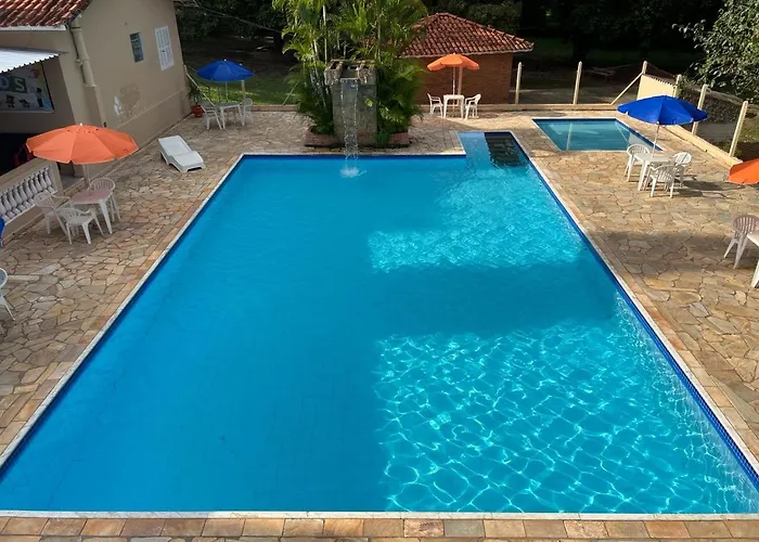 Hotel com parque aquático: Ananda pousada chalé