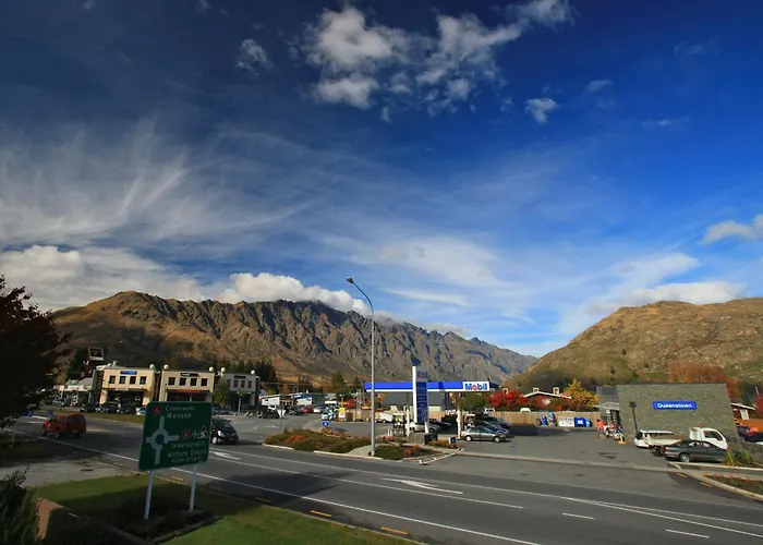 Queenstown Gateway Apartments