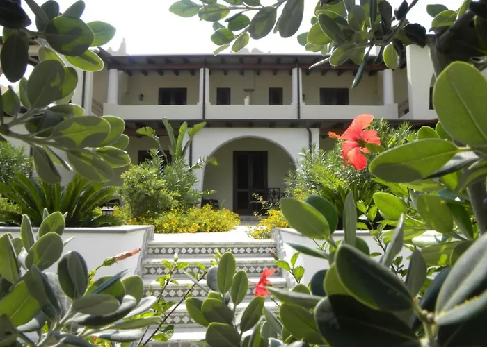 Albergo centrale: Hotel Borgo Eolie