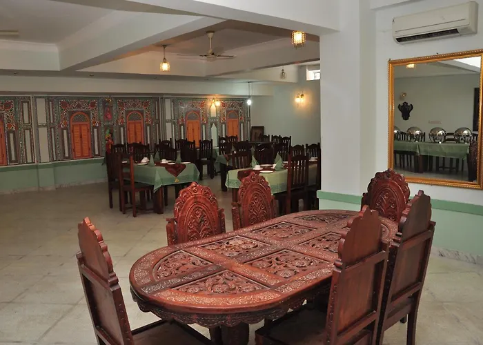 Rani Mahal Hotel