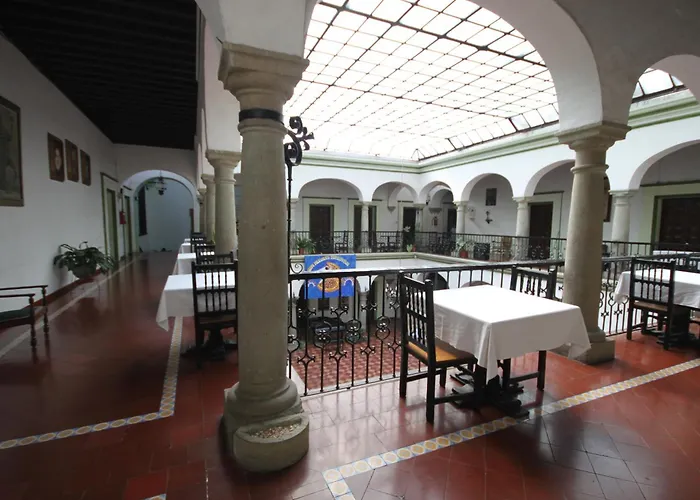 Hotel de 3 estrellas: Hotel Monte Alban - Solo Adultos