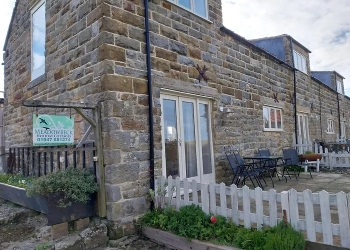 Beach hotel: Meadowbeck Holiday Cottages
