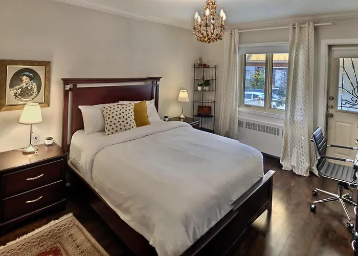 Guest house: Gite Du Survenant Montreal