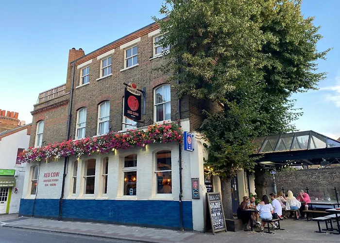 Red Cow - Guest House