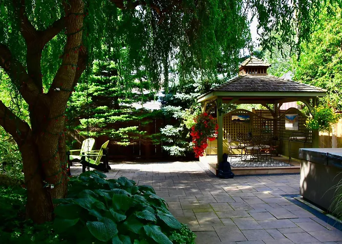 Jacuzzi hotel: Explorer House Bed & Breakfast