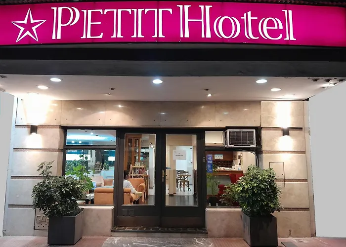 Hotel Petit