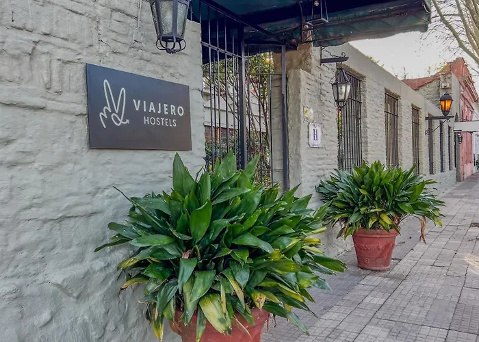  El Viajero Colonia &Suites