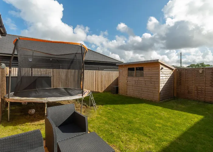 Dog friendly hotels Modern Spacious 3 Bedroom House In Canterbury With En Suite And Free Parking Perfect For Contractors & Families