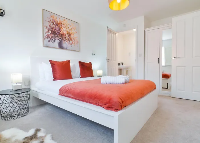 Dog friendly hotels Modern Spacious 3 Bedroom House In Canterbury With En Suite And Free Parking Perfect For Contractors & Families