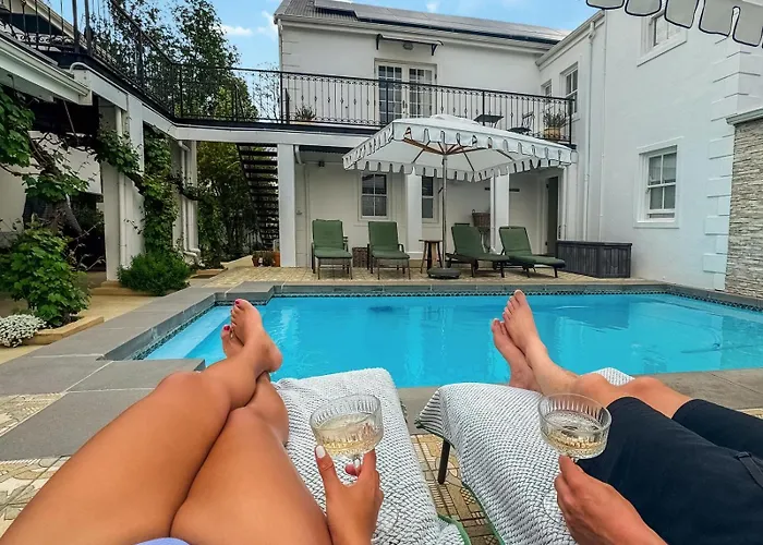 Hotel mit Pool: Le Petit Paris