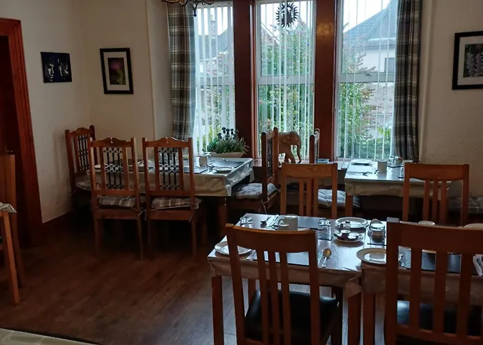 Hotel near College: Jacobite Rose