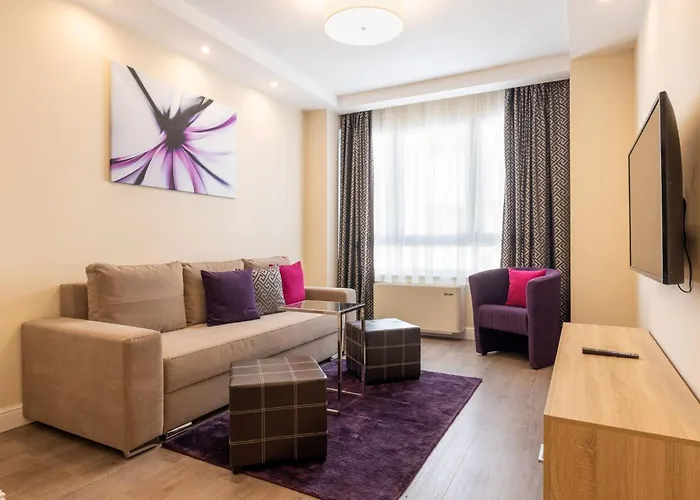 Silver Crown & Residence, Palace Quarter