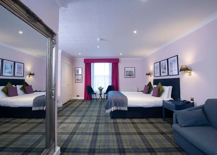 Golf hotel: The Royal George Hotel