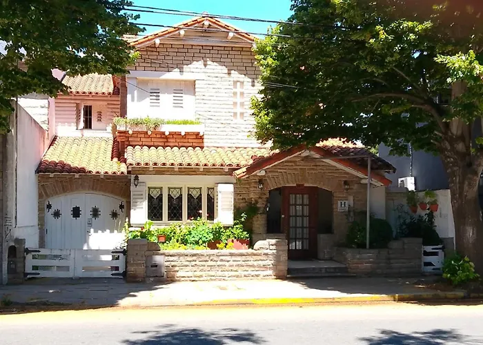 Hotel Medina y Mar BnB