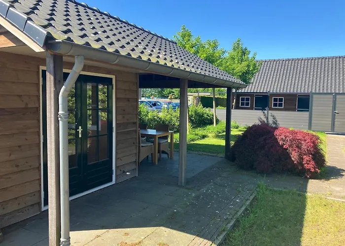 Klassiek veluws huis onder de beuken