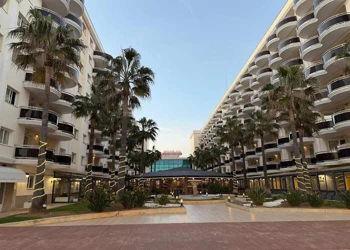 Hotel con piscina: Apartamentos turísticos Jardines de Plaza