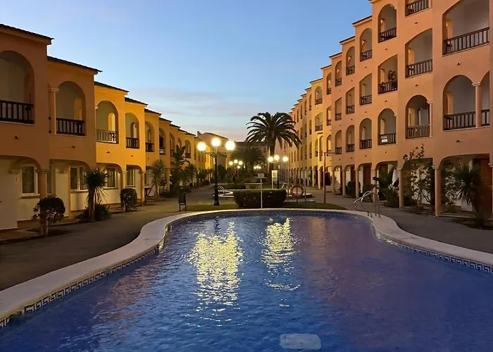 Hotel con piscina: Apartamentos turísticos Jardines de Plaza