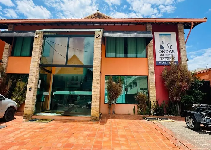 Hotel com piscina: Pousada Ondas do Forte