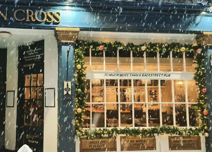 3 star hotel: The Golden Cross