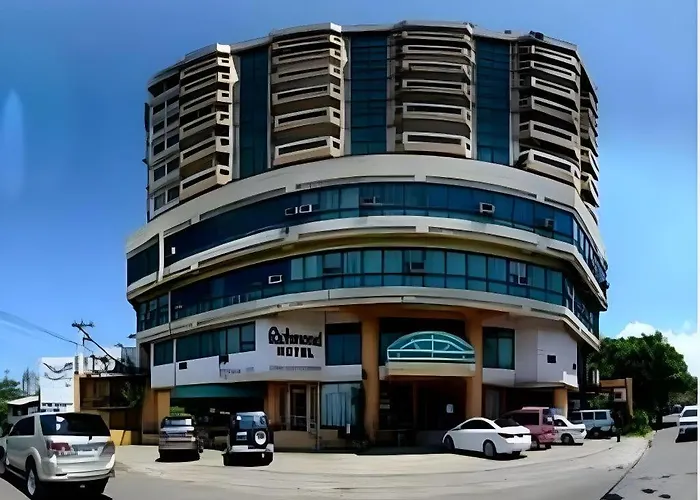 Beach hotel: Richmond Plaza Hotel