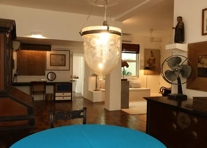 Guest house: Geoffrey Bawa'S Home Number 11