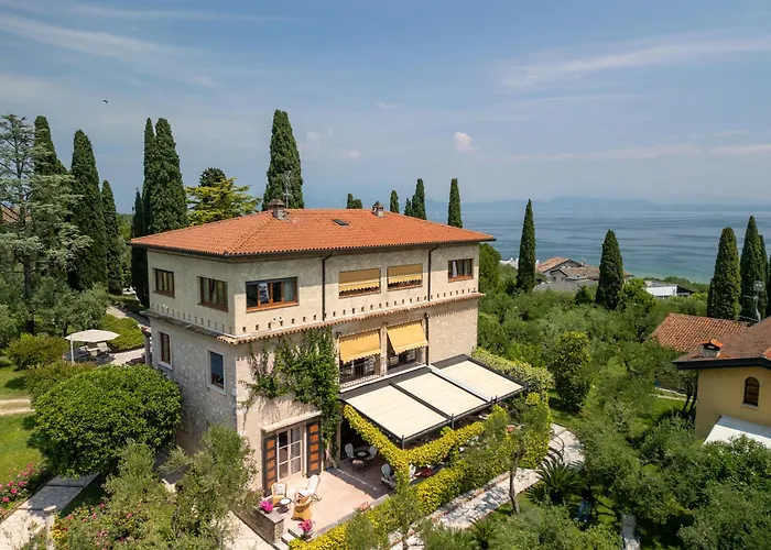 Family Hotel: Villa Paradiso
