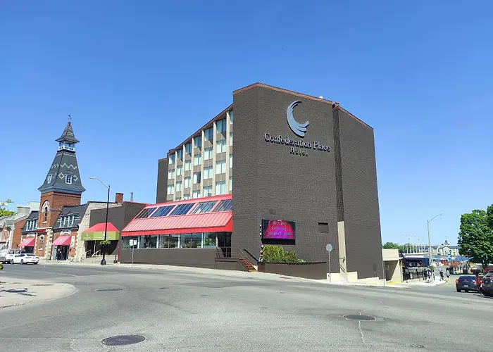 Hotels with pool Confederation Place