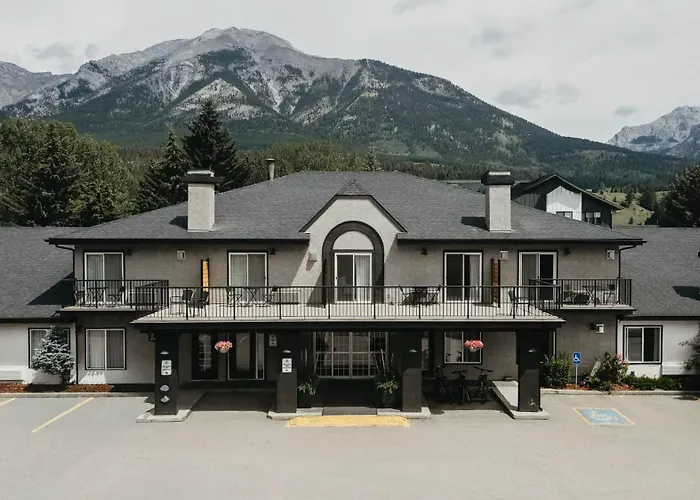 Hotel with view: Northwinds Hotel Canmore