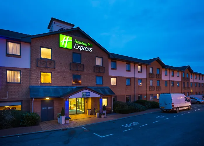 3 star hotel: Holiday Inn Express Swansea East By Ihg