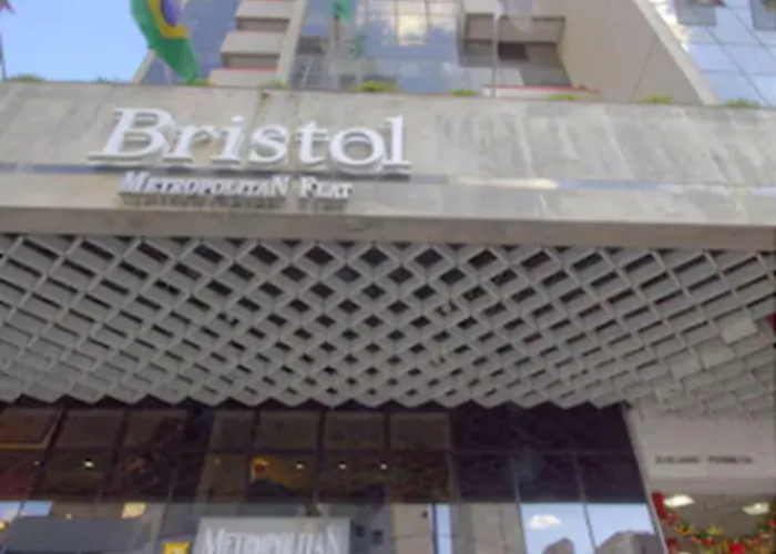 Bristol Metropolitan Curitiba Centro