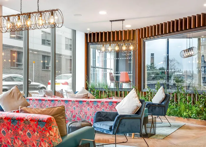 The Hostels Edge