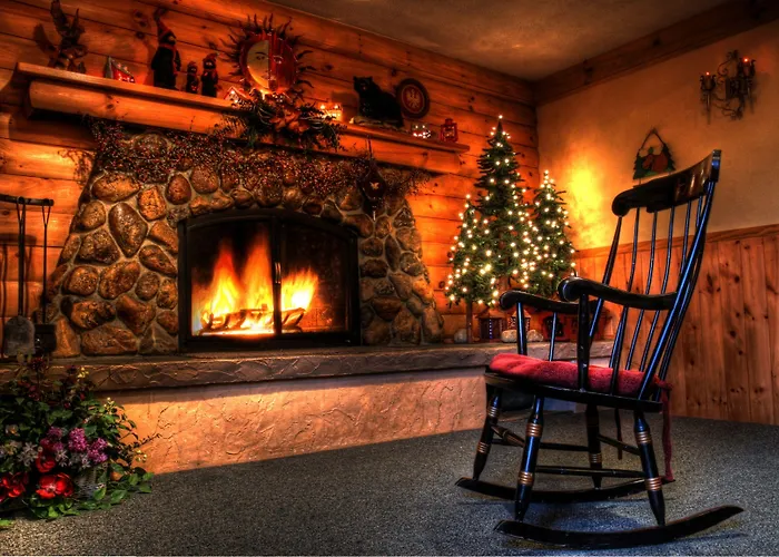 Hotel near College: Covered Bridge River View Lodge (Adults Only)