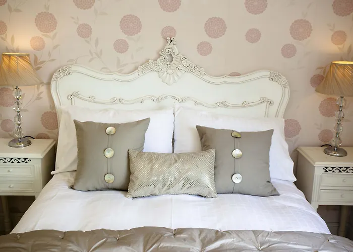5 star hotel: Windfalls Boutique Hotel