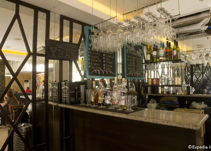 3 star hotel: Regency Grand Suites