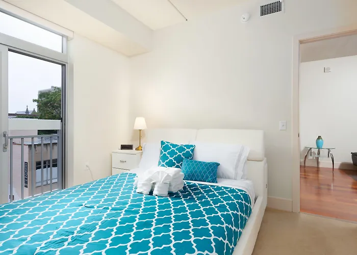 Vacation rental: Heaven On Hollywood Furnished Apartments